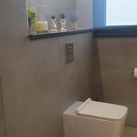 Deluxe 1 Bed Ayios Dometios Lägenhet *